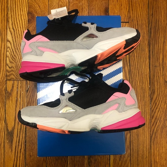 adidas falcon size 5